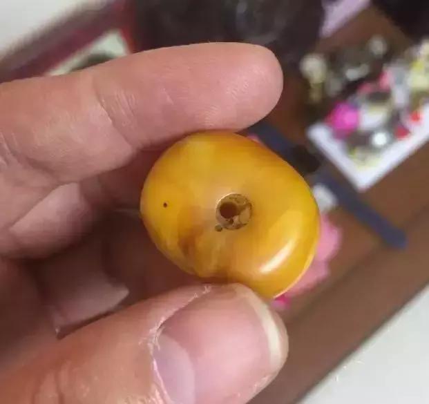 专家揭秘琥珀蜜蜡的多种造假手段,20元买的蜜蜡单珠是真的吗