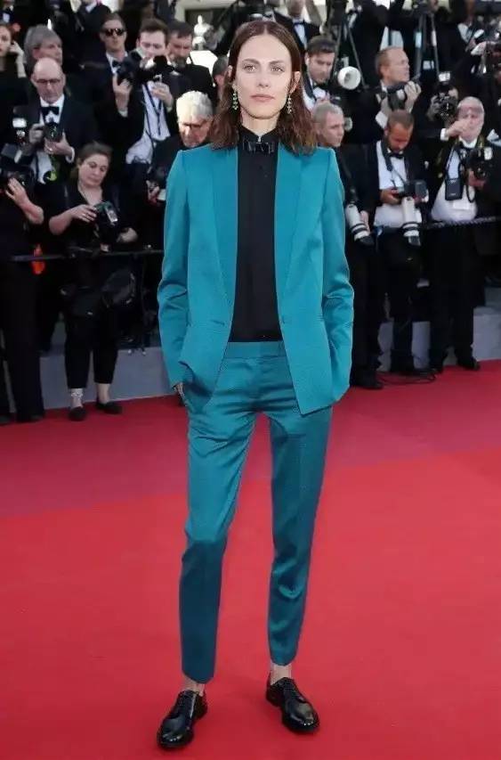 微商走戛纳红毯,网红微商现身戛纳电影节