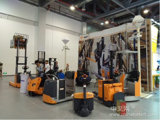 快递行业叉车要求,快递公司叉车怎么操作