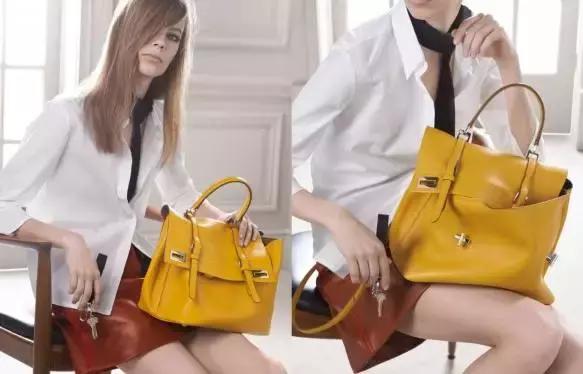 prada包包星巴克联名每家限量多少,prada女式包包价格及图片官网