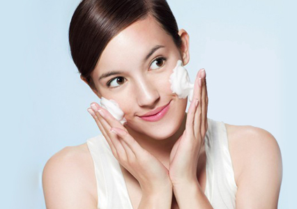 这段时间一直长痘痘是什么原因,长了很严重的痘痘去哪里看比较好