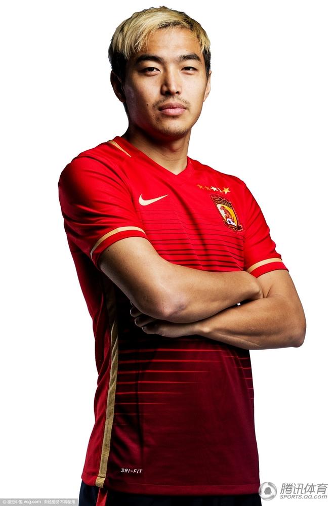 广州恒大新赛季官方写真照图片,恒大赛季最霸气的海报