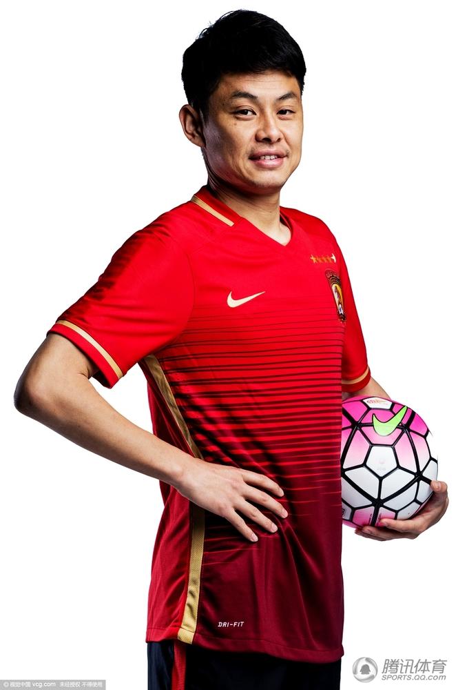 广州恒大新赛季官方写真照图片,恒大赛季最霸气的海报