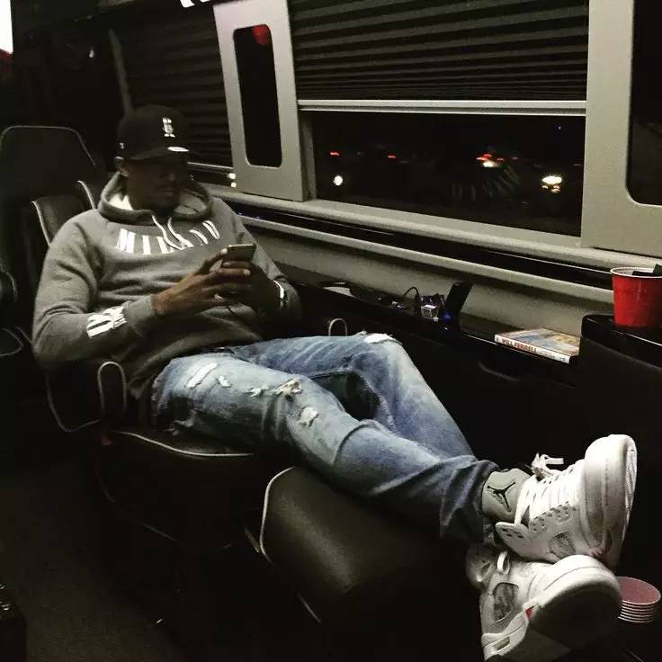 盘点2022年大牌畅销运动鞋,23年最值得买的运动鞋