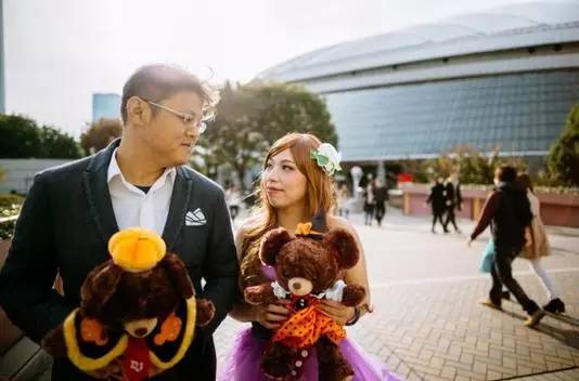 摄影师揭穿8000婚纱照,情侣拍婚纱照摄影师惊呆了