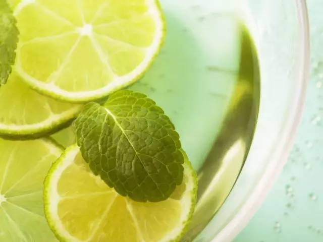 茶渍牙齿美白的最有效方法,牙齿冷光美白的好处与坏处