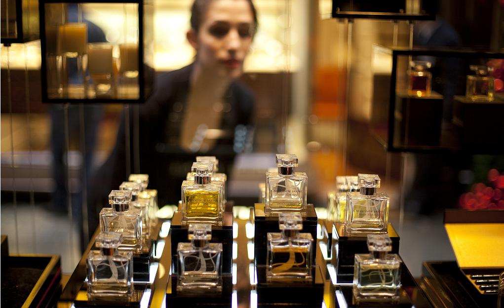 了解奢侈品行业,中国奢侈品市场最近十年发展趋势