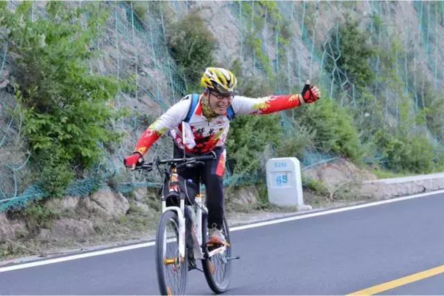 夏天开车怎样预防中暑,夏天骑车怎么防止中暑脱水