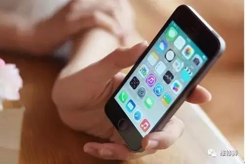 苹果闪光灯凹陷怎么不拆机解决,苹果6拆机重装后屏幕不亮了