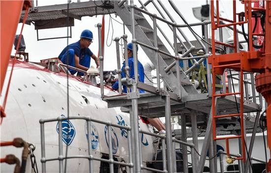 蛟龙号深海潜水器现状,蛟龙号潜水器的工作原理及意义