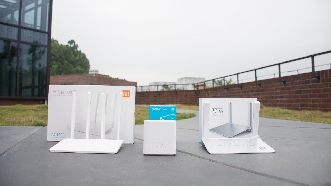 光荣路由2s对比小米路由4a千兆版,小米路由器3g对比光荣路由x20