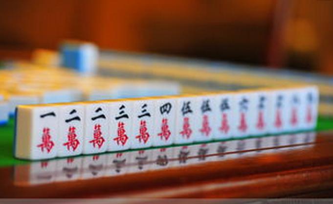 打麻将一定要注意这些细节，因为你可能遇到老千了！