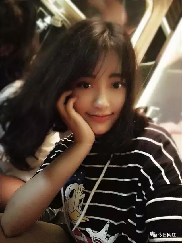 主播｜甜蜜蜜的邻家妹妹，棕色碎发大眼睛，笑容酥酥惹人爱