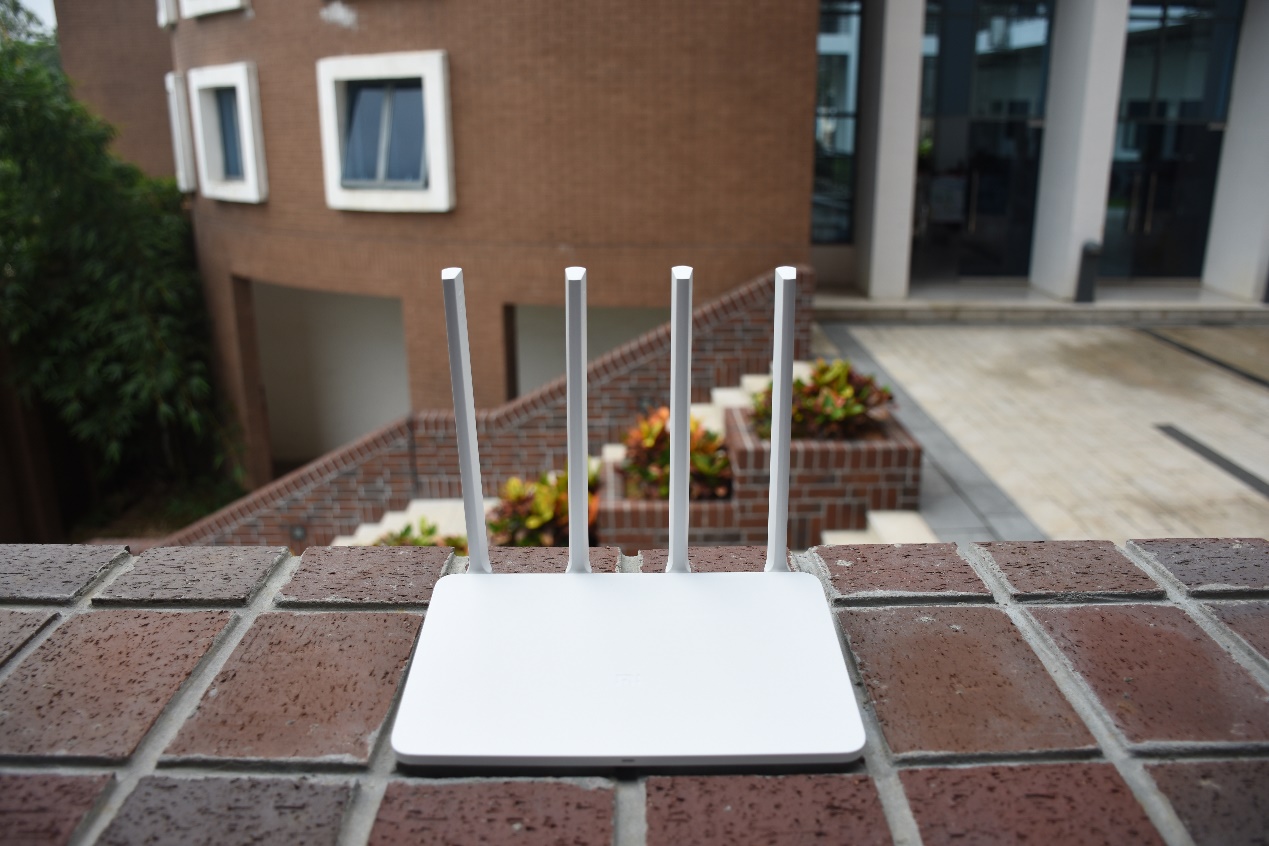 光荣路由2s对比小米路由4a千兆版,小米路由器3g对比光荣路由x20