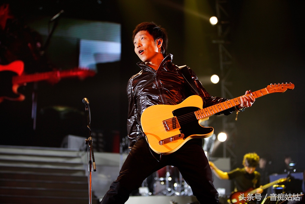 音乐故事：天后的《执着》其实是妻子对丈夫的相濡以沫