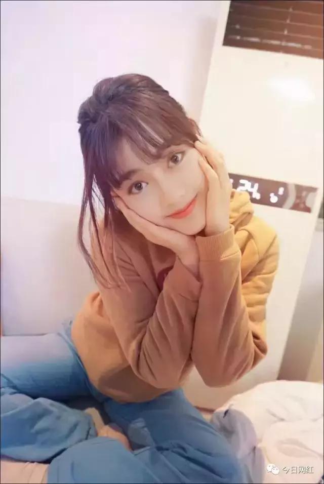 主播｜甜蜜蜜的邻家妹妹，棕色碎发大眼睛，笑容酥酥惹人爱