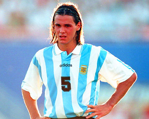 足坛主教练和队长发型,足坛长头发教练