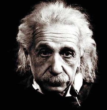 宇宙空间为什么可以弯曲,宇宙中的时空弯曲