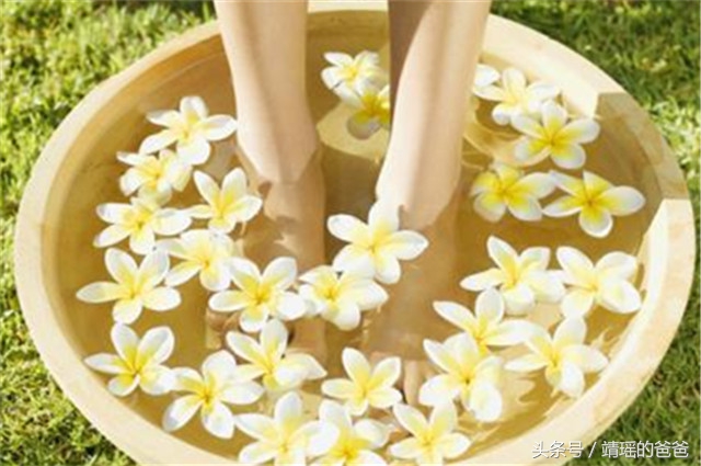 脚气脚底脱皮开裂,脚气脚底脱皮开裂流脓怎么办