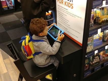 电子商务扛把子的反电商行动——亚马逊纽约实体书店本周开张