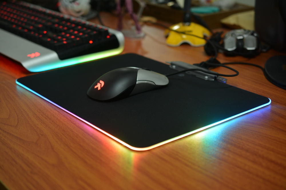 手感舒适度最高的鼠标垫推荐,有必要买rgb鼠标垫吗