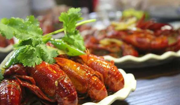 厦门深夜美食小龙虾,厦门小龙虾哪家最出名