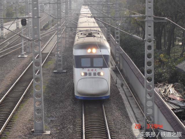 追寻消失的动车组列车-新曙光