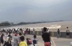 我书读得少你别骗我啊，我还从没见过打吊针打屁股上的