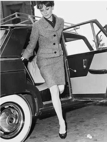 梦露与赫本有什么关系,梦露与赫本谁幸福