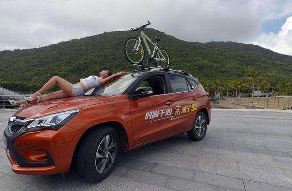 为啥年轻人，都喜欢加大的SUV越野车了，老司机一语道破