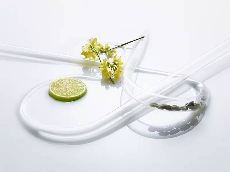 帖红妆·香水｜夏天到，你需要的是品位而不是“人”味