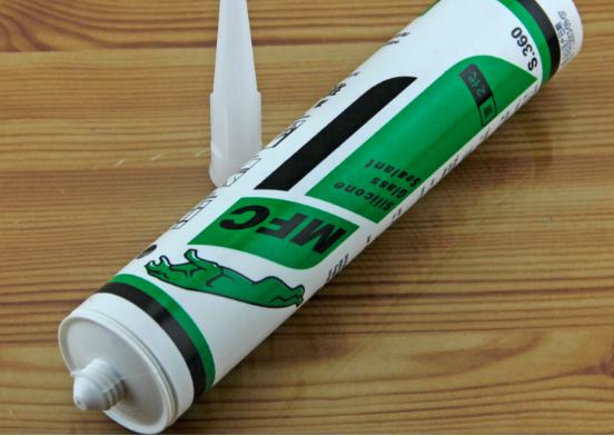 去除玻璃胶哪种方法最有效,用什么去除玻璃胶最好