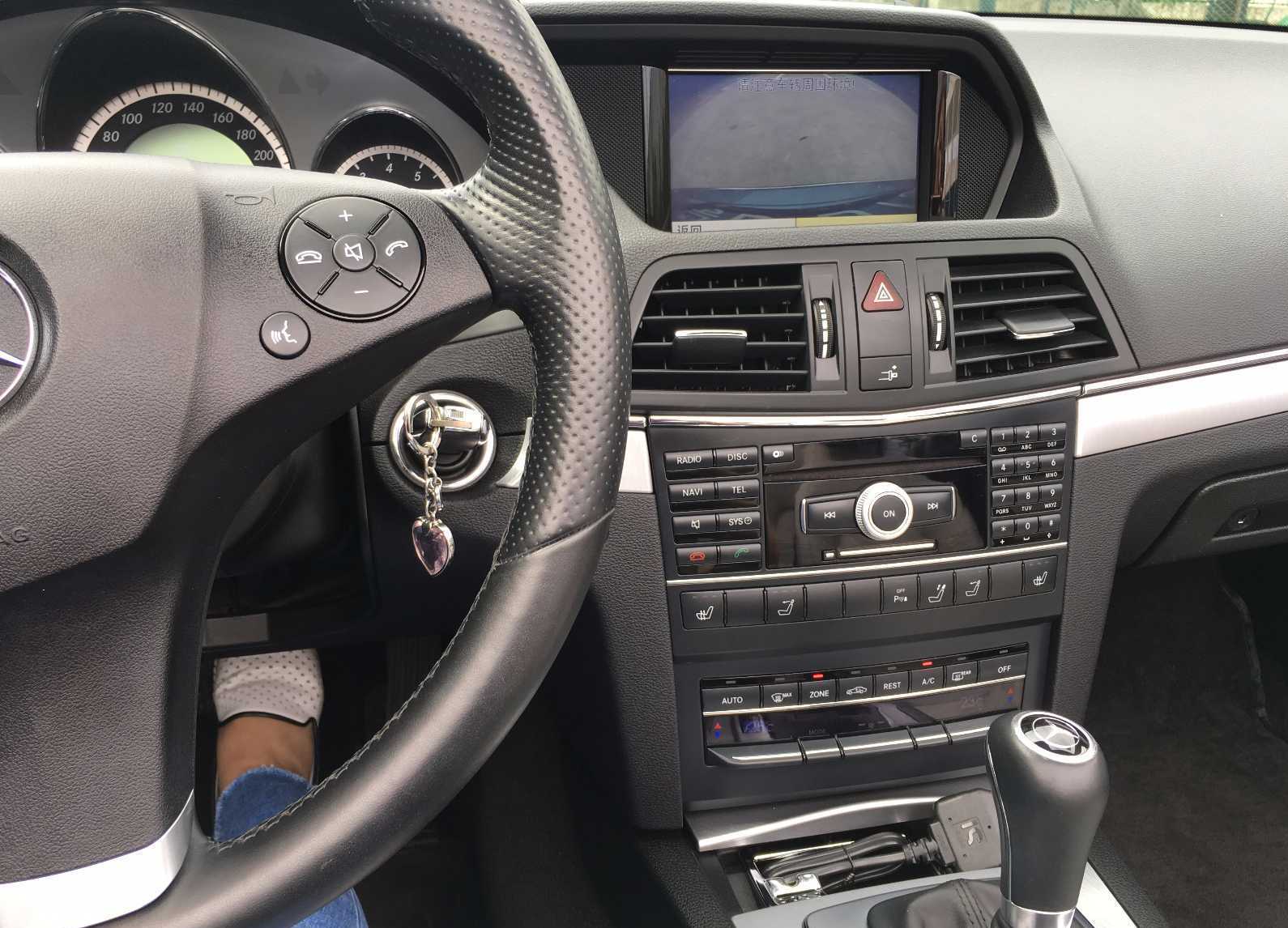 女朋友说不买敞篷车就不在一起，狠心买了二手奔驰敞篷