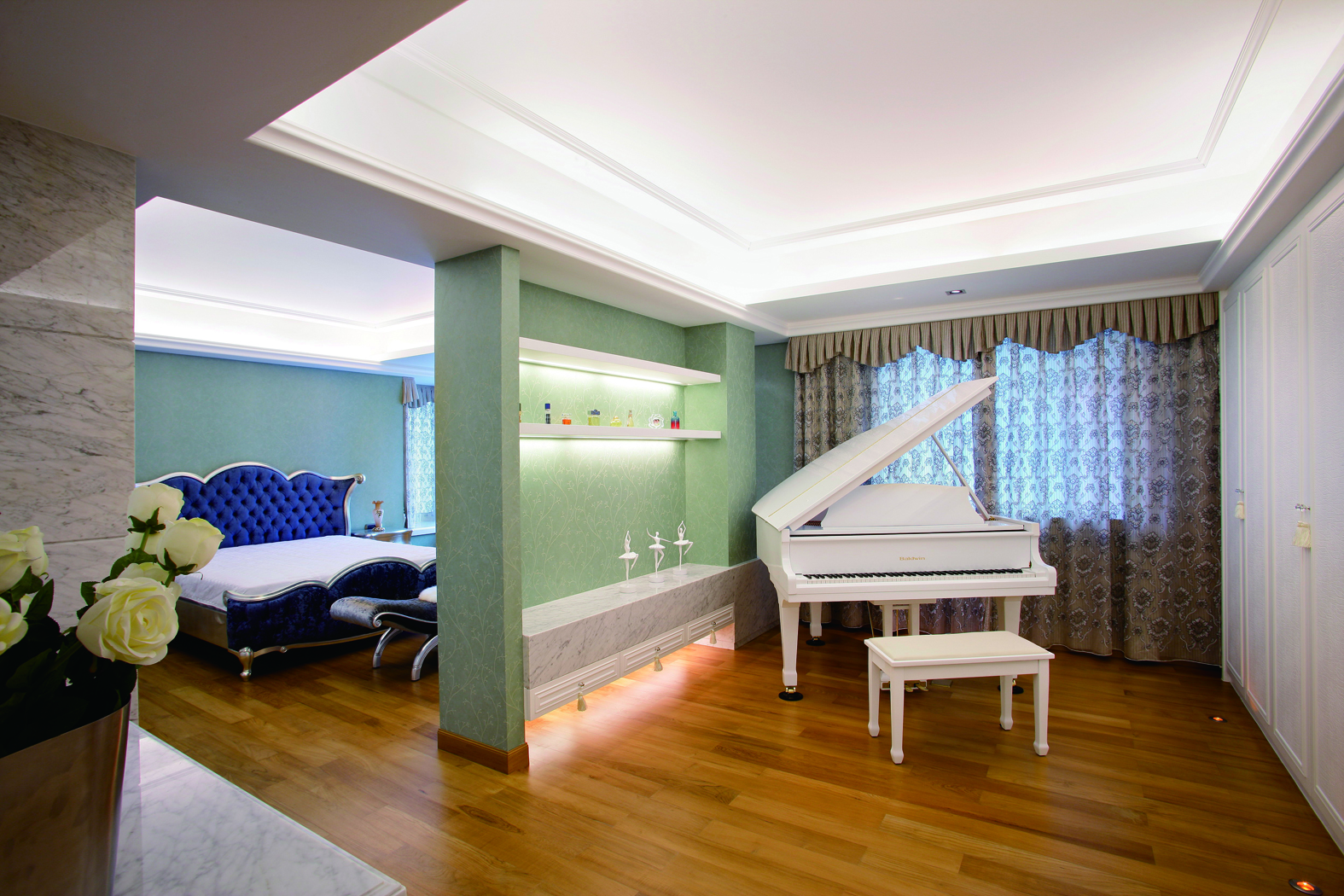 法式装修玻璃隔断房,郑州客厅玻璃隔断设计