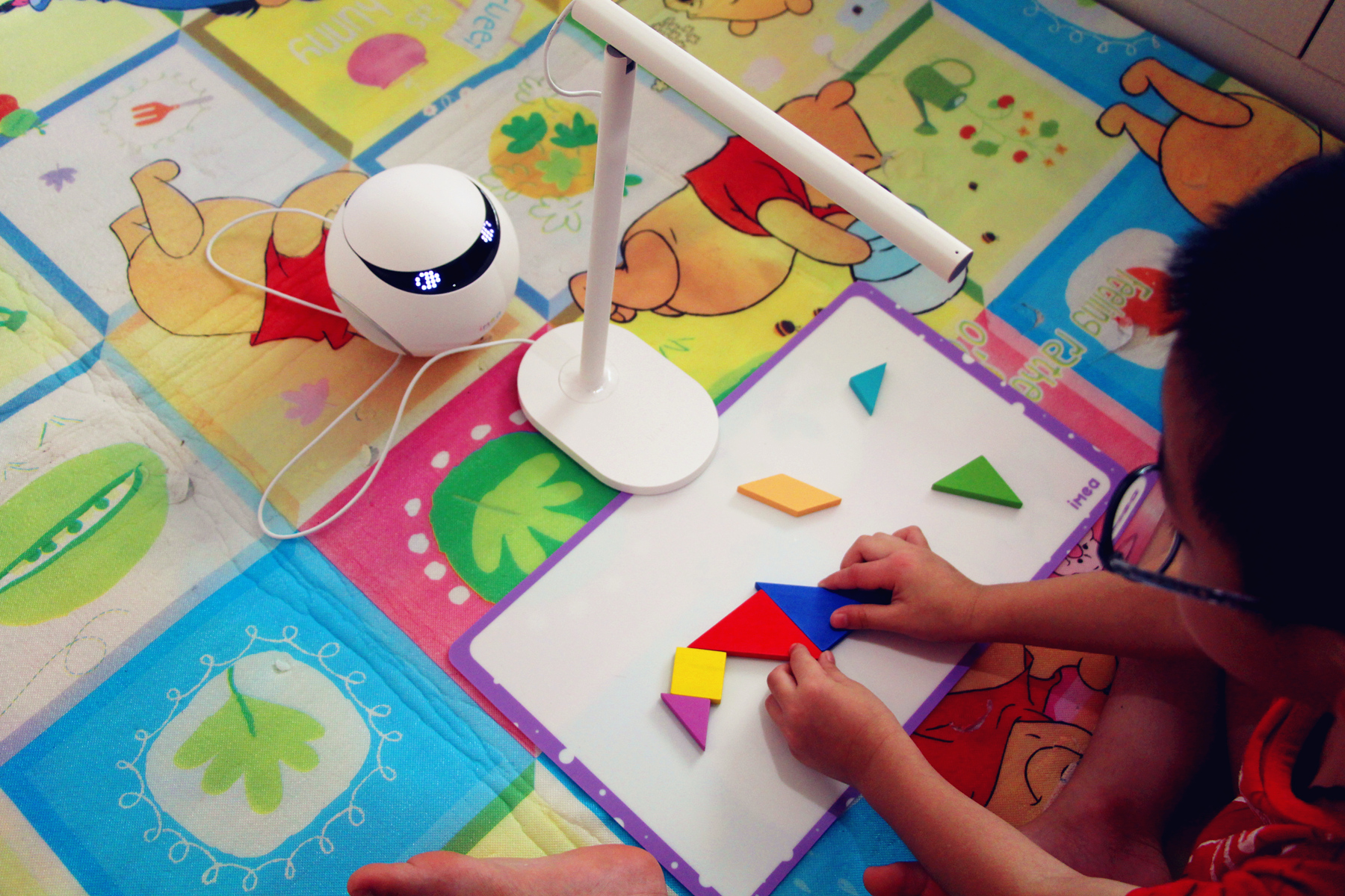 视、听、触全面结合，一个孩子们全新寓教于乐的新平台