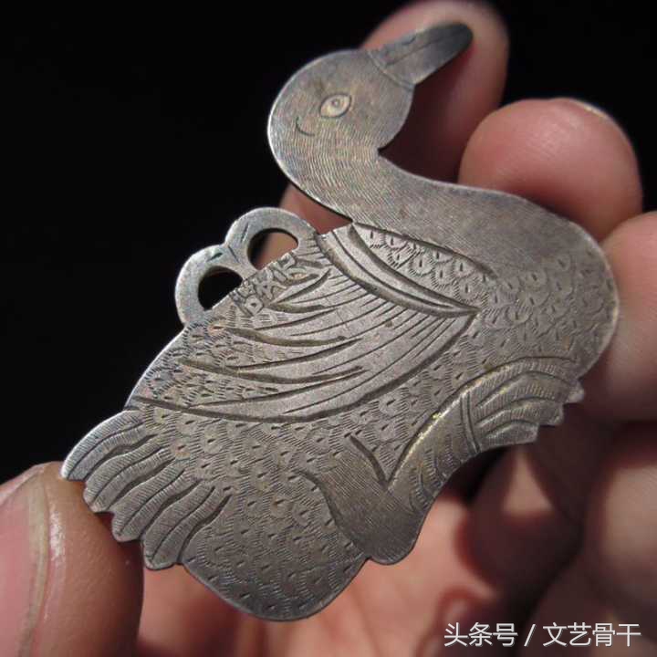 文明礼仪守时守节——中国银饰鸭子