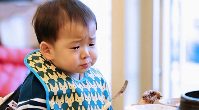 别人上节目成童星，他却混成表情包，火爆多年竟长残这样！