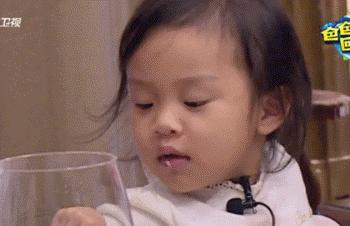 别人上节目成童星，他却混成表情包，火爆多年竟长残这样！