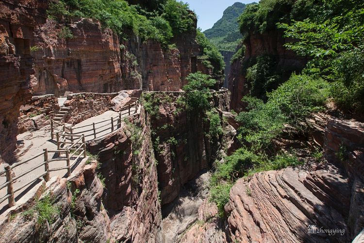 郭亮挂壁公路步行观景,郭亮挂壁公路世界奇迹