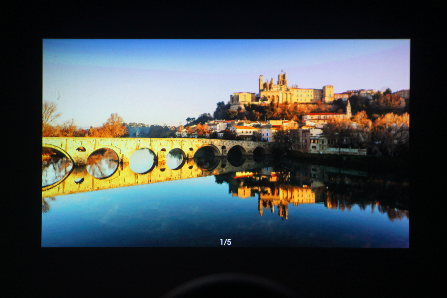 视、听、触全面结合，一个孩子们全新寓教于乐的新平台