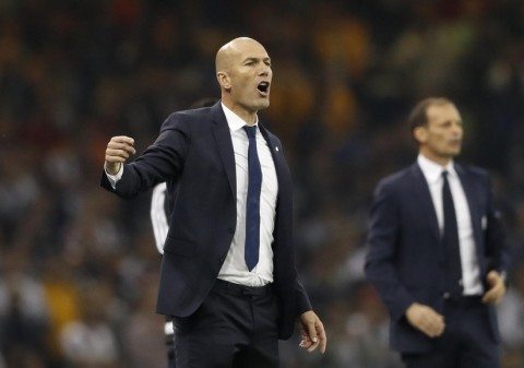 齐达内三大绝招,齐达内惊人的操作