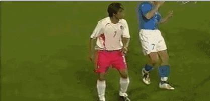 2002世界杯韩国之耻,韩国球迷挑衅国足被群殴后续