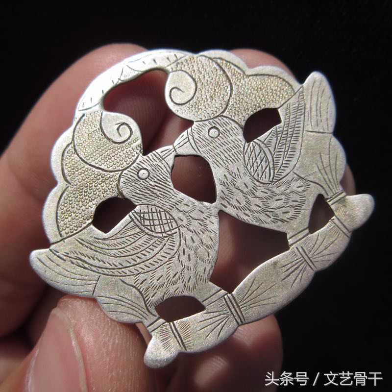 文明礼仪守时守节——中国银饰鸭子