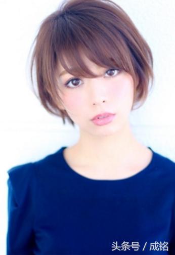 短发碎发发型女2022流行发型减龄,短发碎发发型女2020流行发型干练