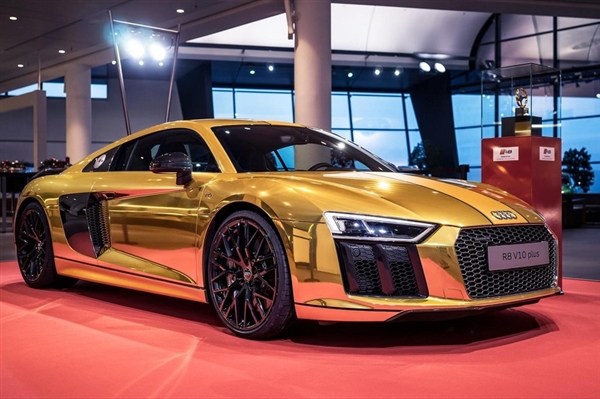 奥迪r82014款5.2fsiquattro,世界上最帅的10款车