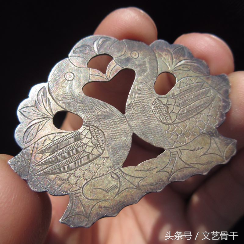 文明礼仪守时守节——中国银饰鸭子