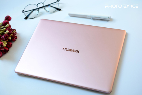 华为新款笔记本和苹果笔记本对比,华为即将出的新笔记本二合一