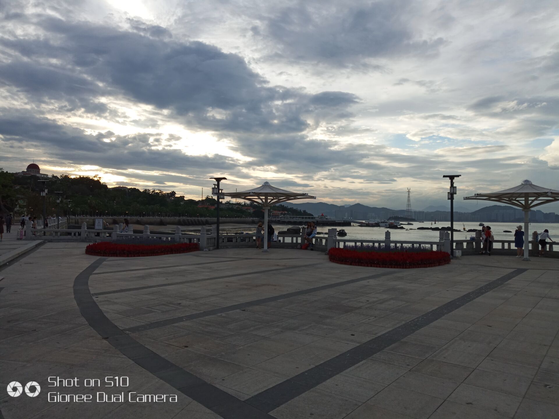 金立s10四摄怎么用,金立S10四摄什么作用