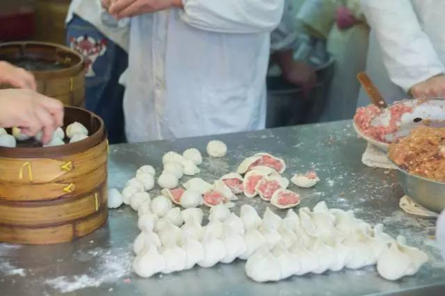暴走上海18家锅贴店，给你最强测评分析！扛把子居然在...