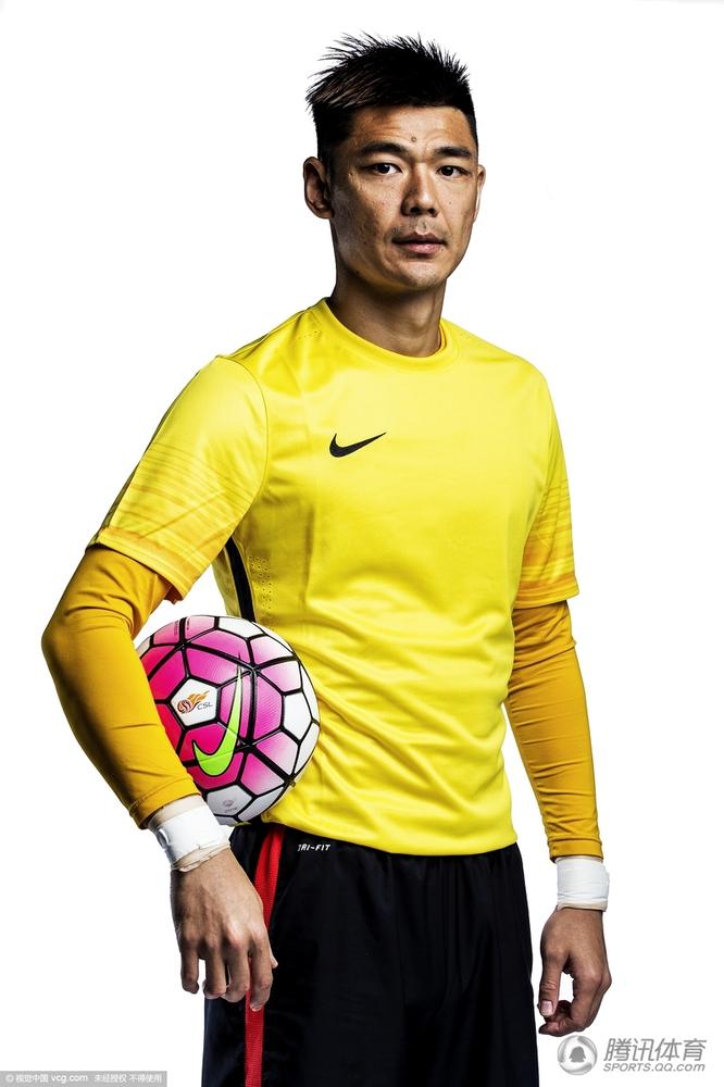 广州恒大新赛季官方写真照图片,恒大赛季最霸气的海报